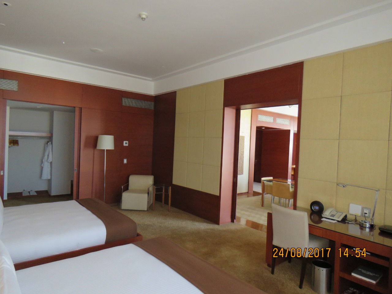 Suite (7)